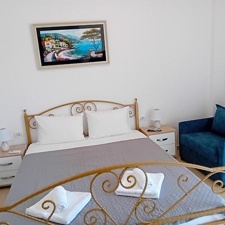 Artur Apartments Himare Buitenkant foto