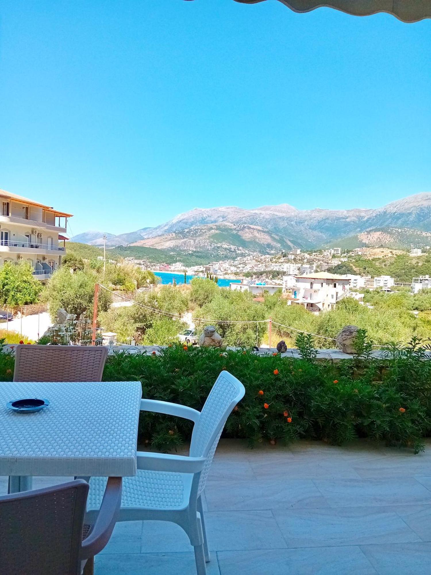 Artur Apartments Himare Buitenkant foto