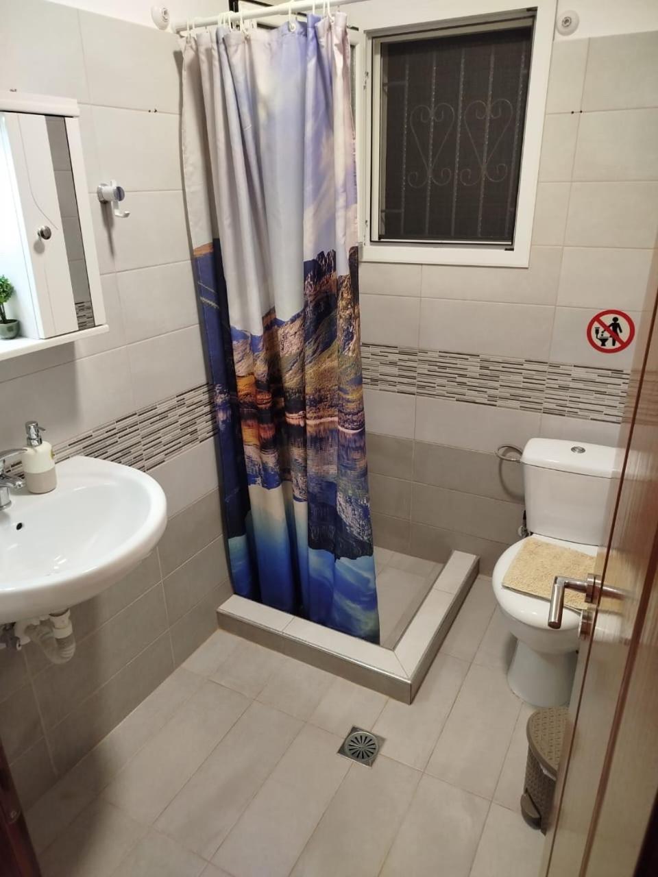 Artur Apartments Himare Buitenkant foto