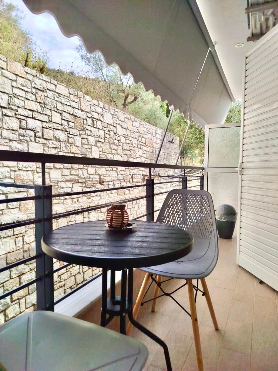 Artur Apartments Himare Buitenkant foto